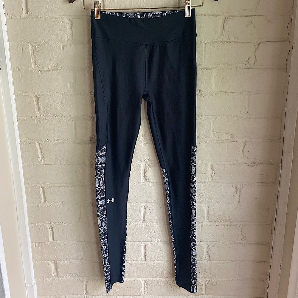 Under Armour heat gear compression capris leggings sz XS black white